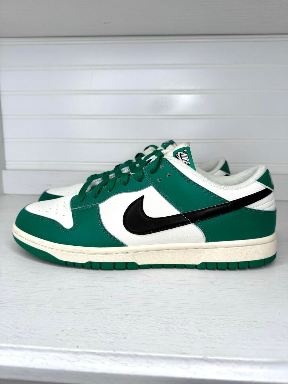 Nike Dunk Low Gorge Green DR9654-100 Men’s Size 11 White Green Extra Laces